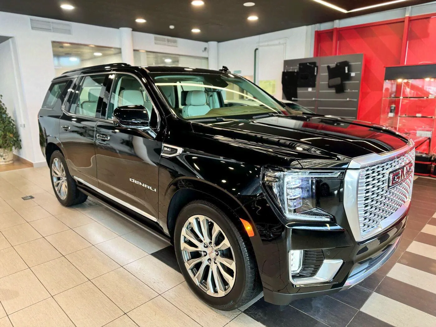 GMC Yukon 426 л.с. 2023-0